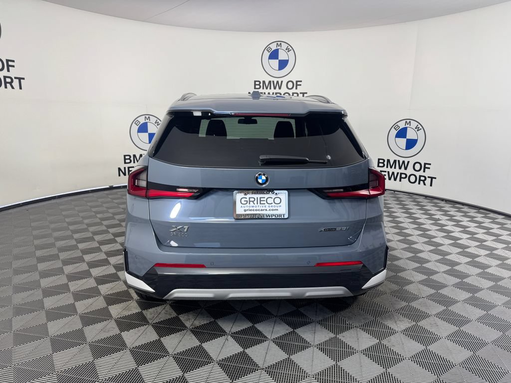 New 2026 BMW X1 xDrive28i w/ Technology Package AWD/4WD image 7