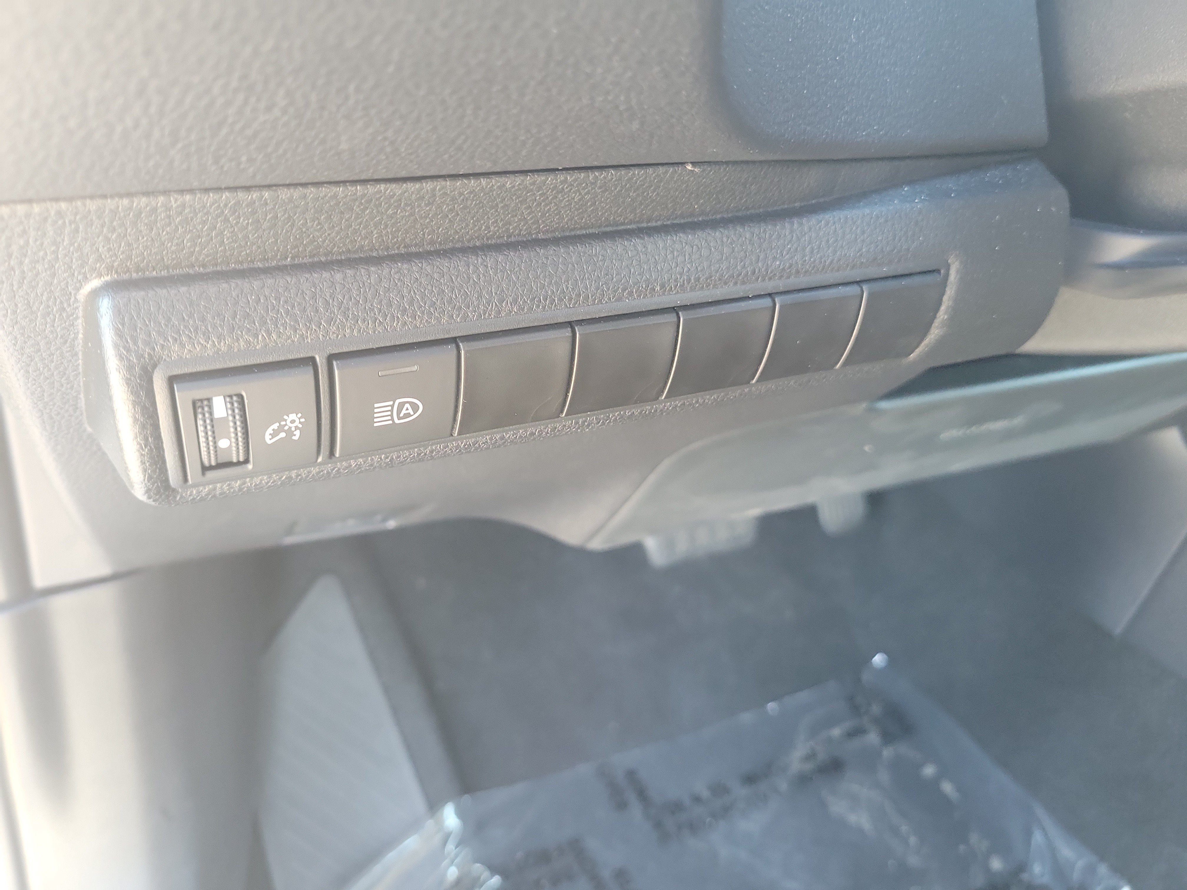Used 2024 Toyota Corolla LE FWD image 24
