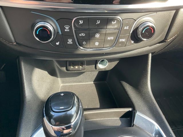 Used 2020 Chevrolet Traverse LT FWD image 7