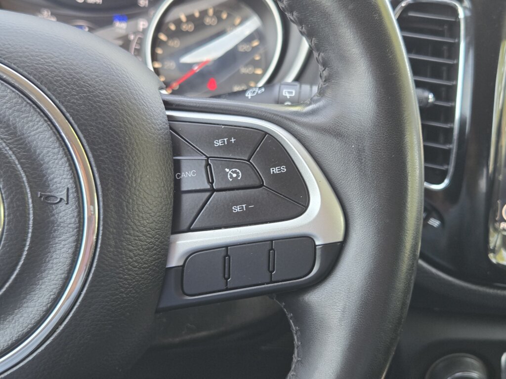 Used 2019 Jeep Compass Altitude AWD/4WD image 19