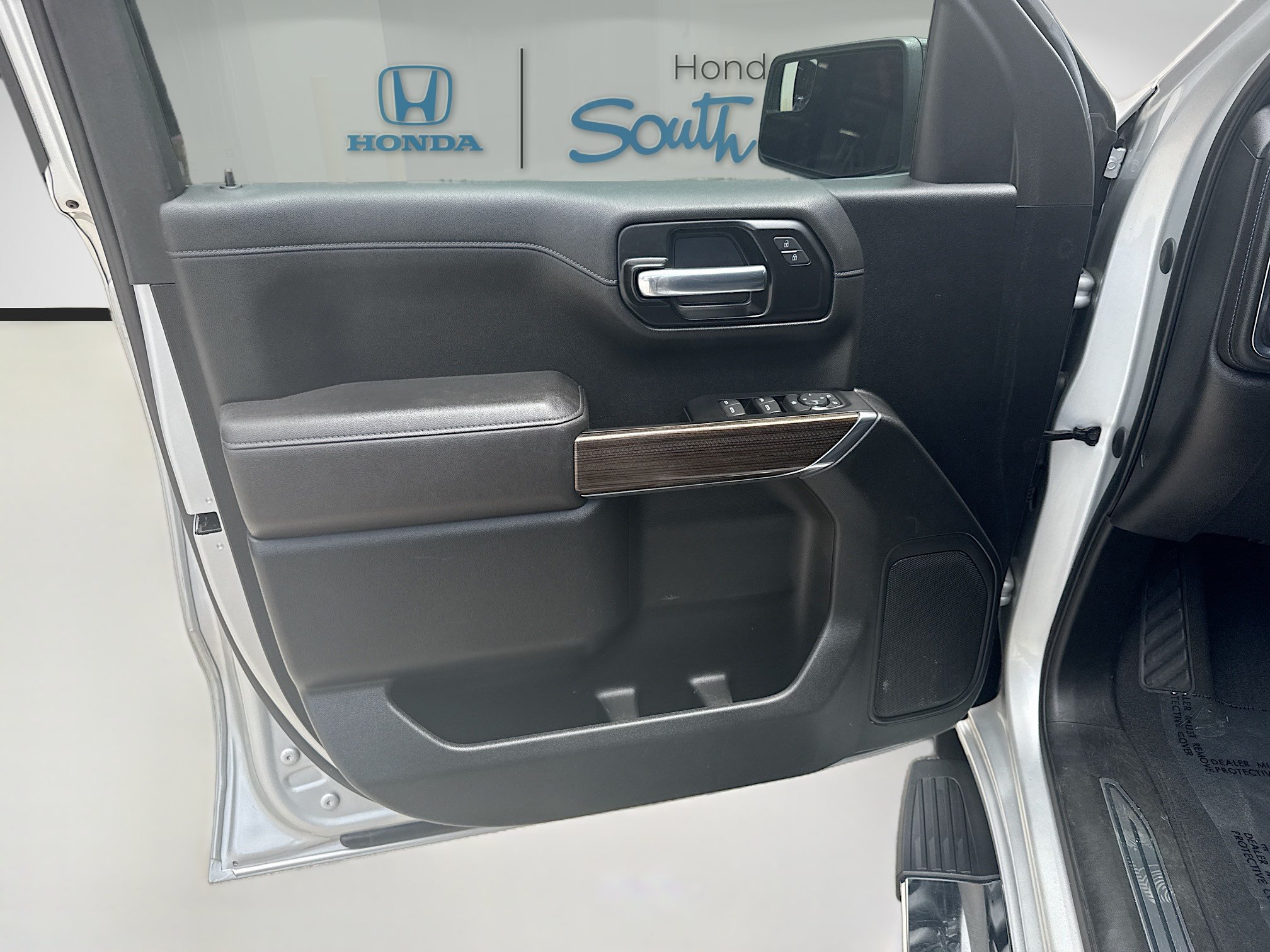 Used 2022 Chevrolet Silverado 1500 RST RWD image 19
