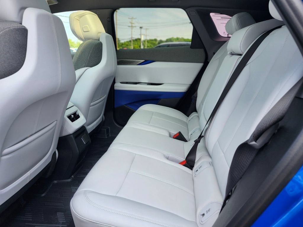 New 2026 Cadillac Optiq Luxury 1 w/ LPO, Floor Liner Package AWD/4WD image 14