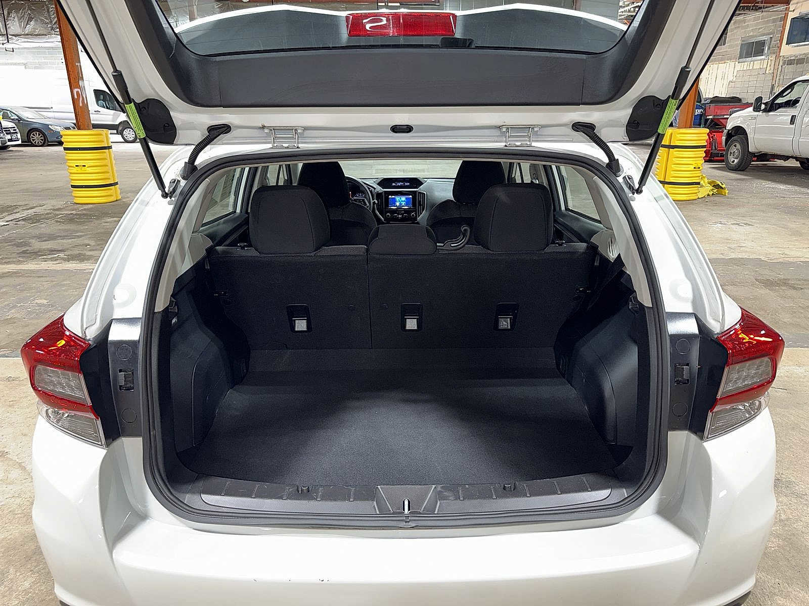 Used 2023 Subaru Impreza 2.0i image 11