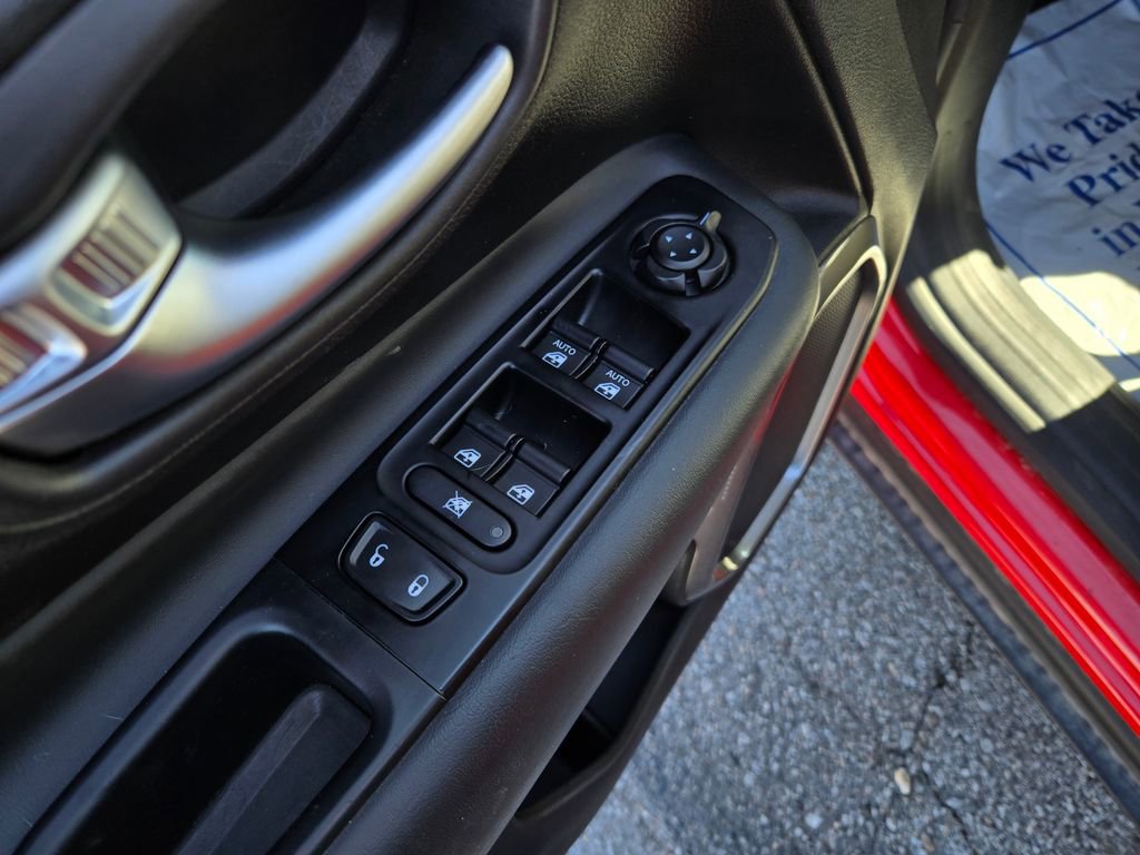 Used 2020 Jeep Renegade Limited image 12