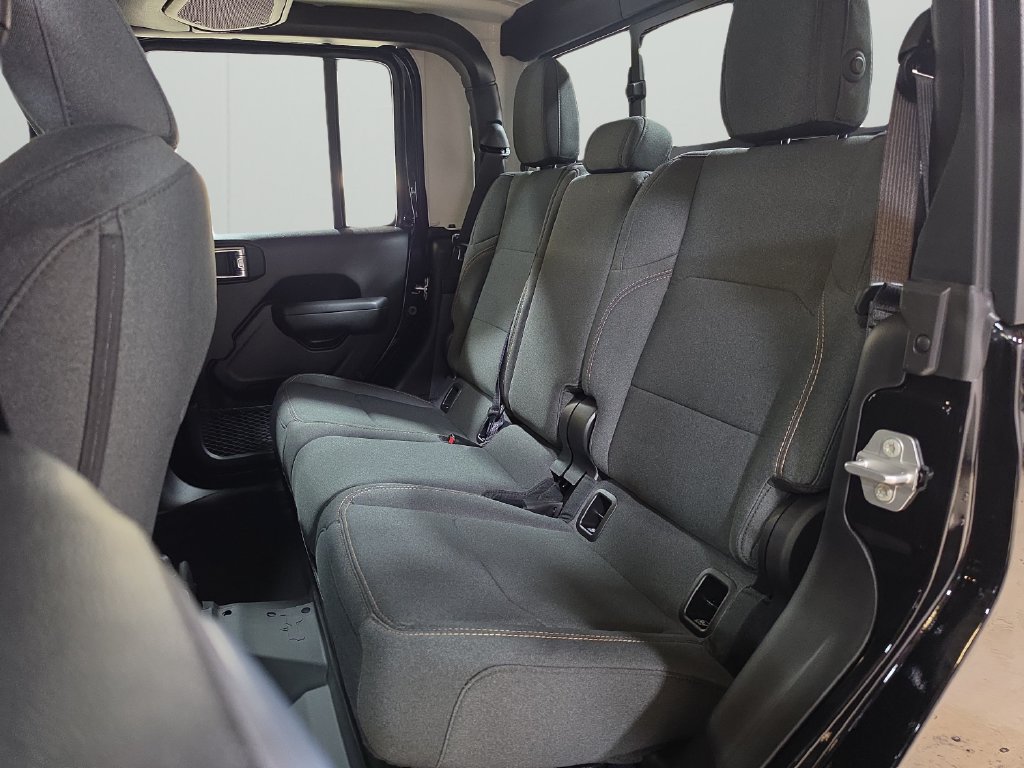 New 2026 Jeep Gladiator Sport AWD/4WD image 17