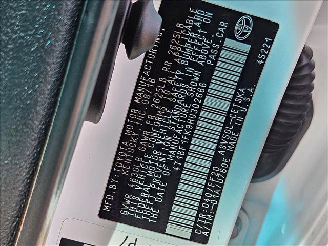 Used 2017 Toyota Camry SE image 22