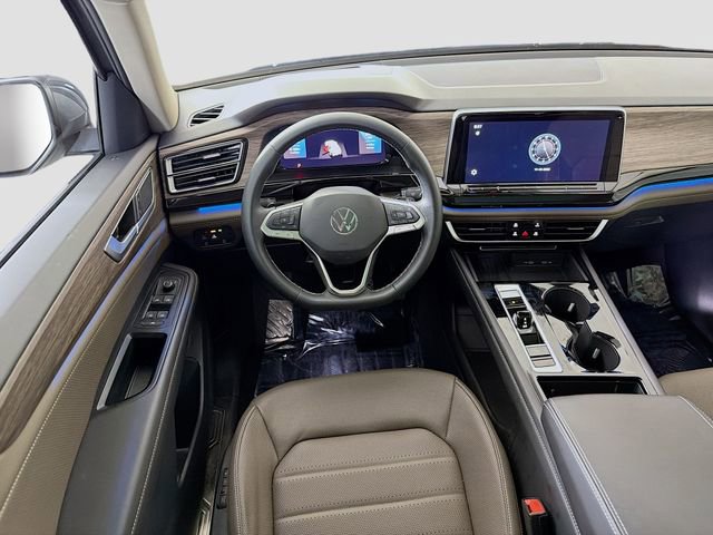 Used 2025 Volkswagen Atlas SEL image 24