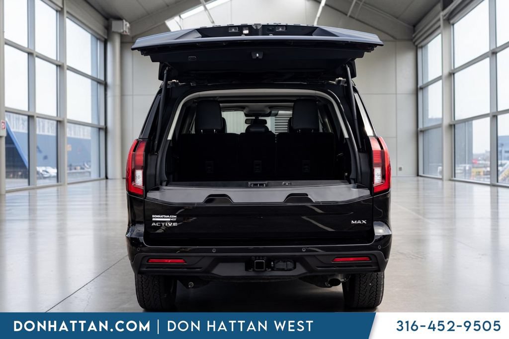 Used 2025 Ford Expedition Max Active AWD/4WD image 26