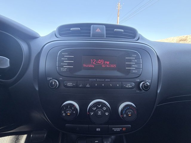 Used 2015 Kia Soul + image 14