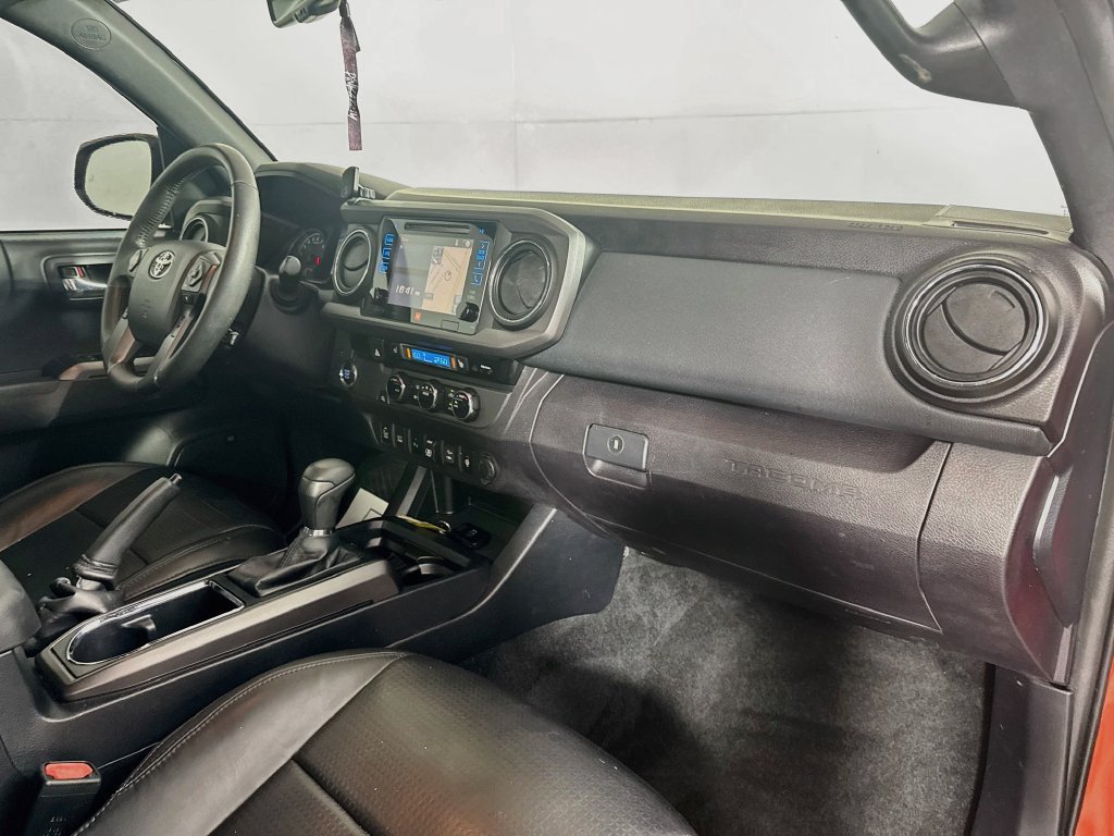 Used 2018 Toyota Tacoma TRD Off-Road w/ TRD Premium Off Road Package RWD image 35