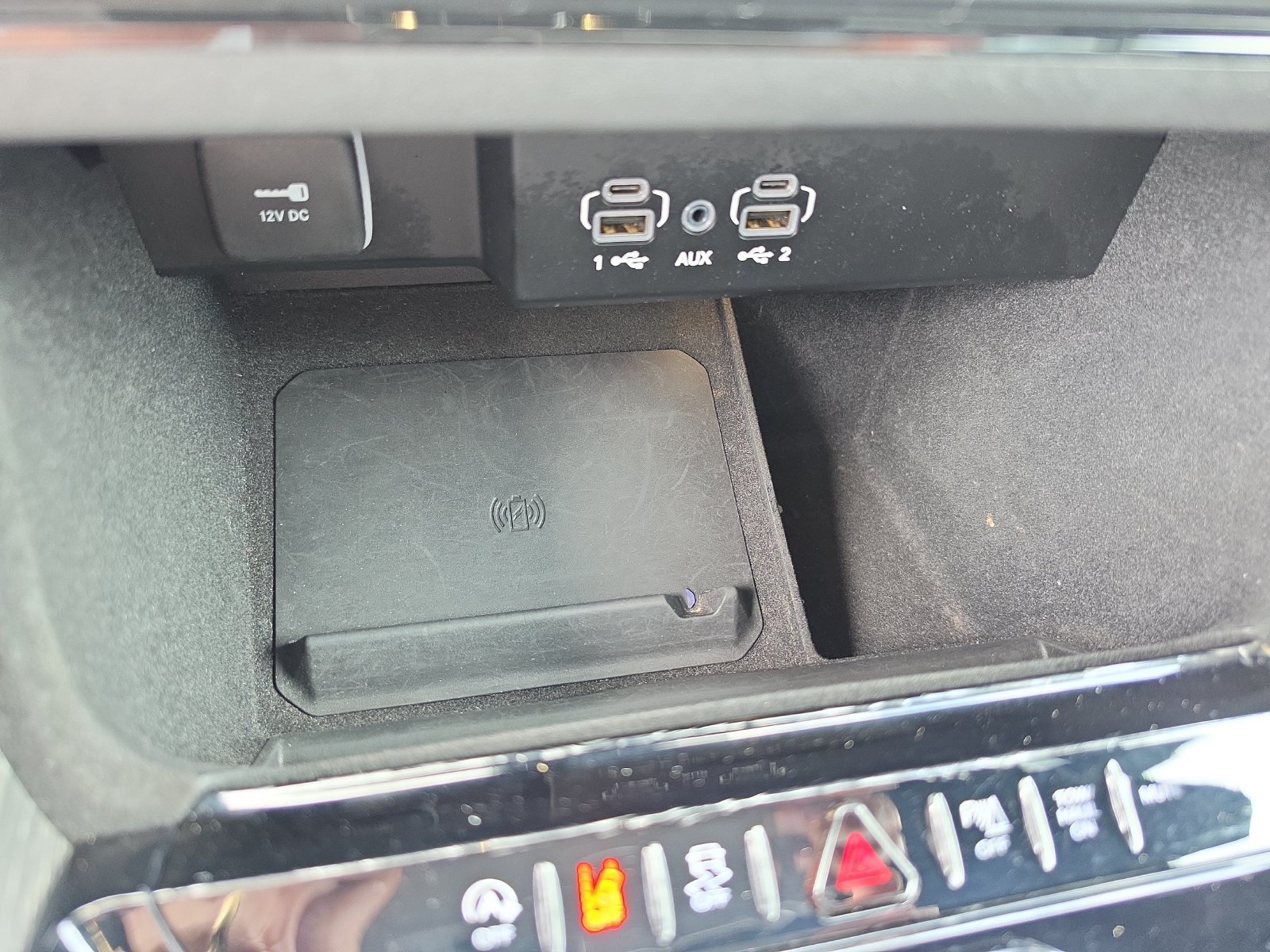 Used 2024 Jeep Wagoneer Series II w/ Flexible Seating Group RWD image 19