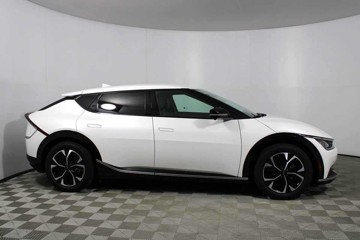 Used 2024 Kia EV6 Wind w/ Wind Technology Package RWD image 36