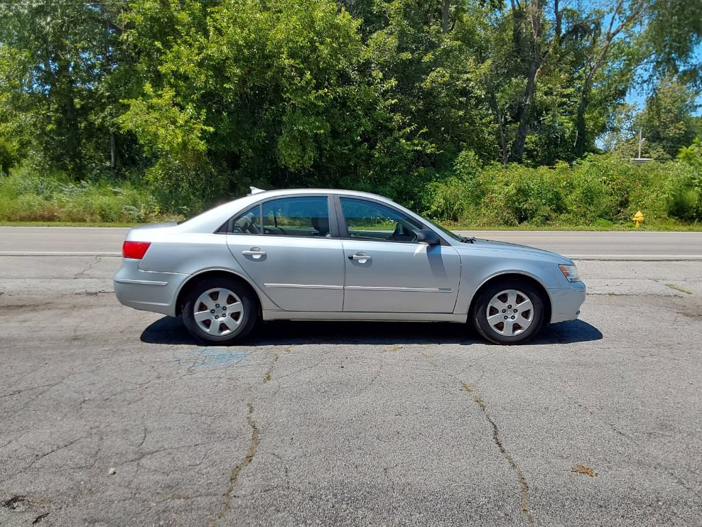 Used 2010 Hyundai Sonata GLS FWD image 5
