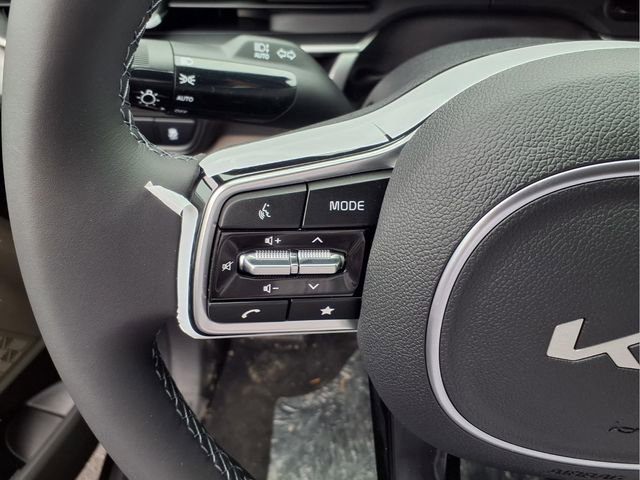 New 2026 Kia Carnival FWD image 11