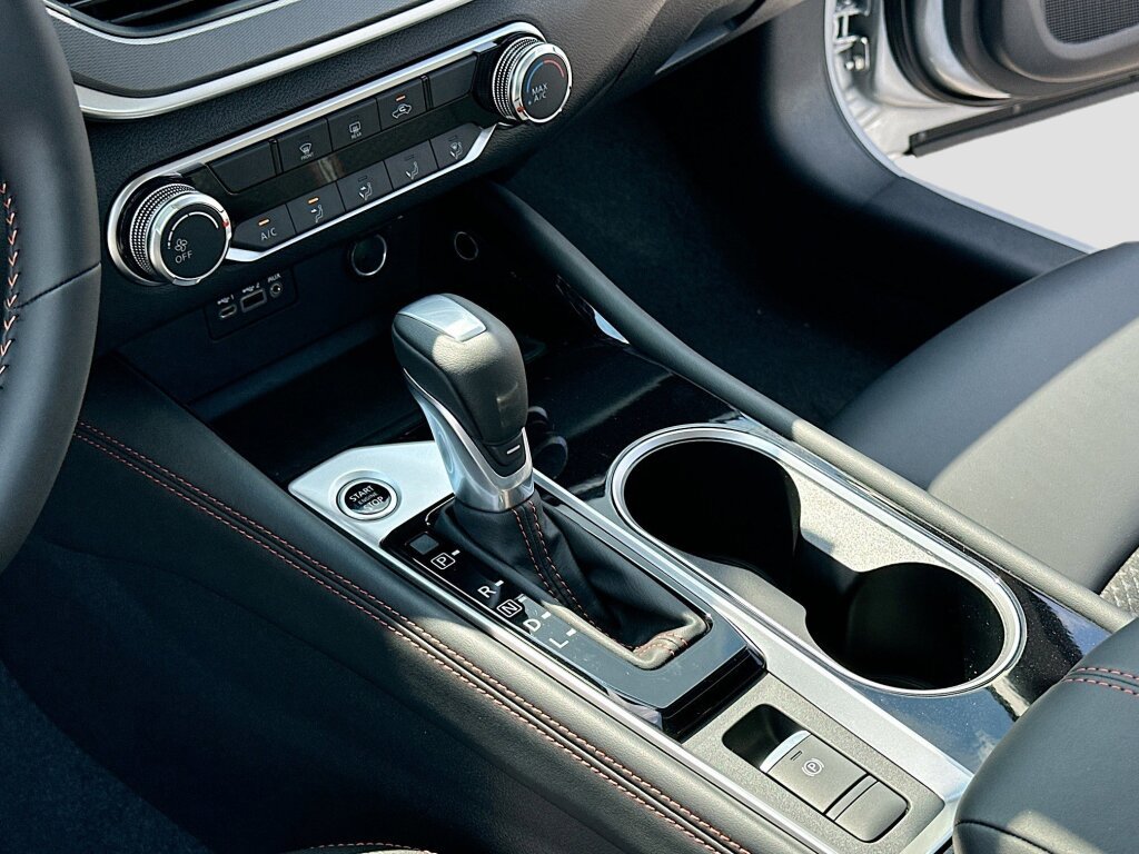 New 2025 Nissan Altima 2.5 SR image 10