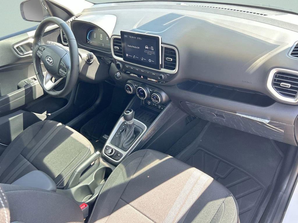 New 2026 Hyundai Venue SEL image 16