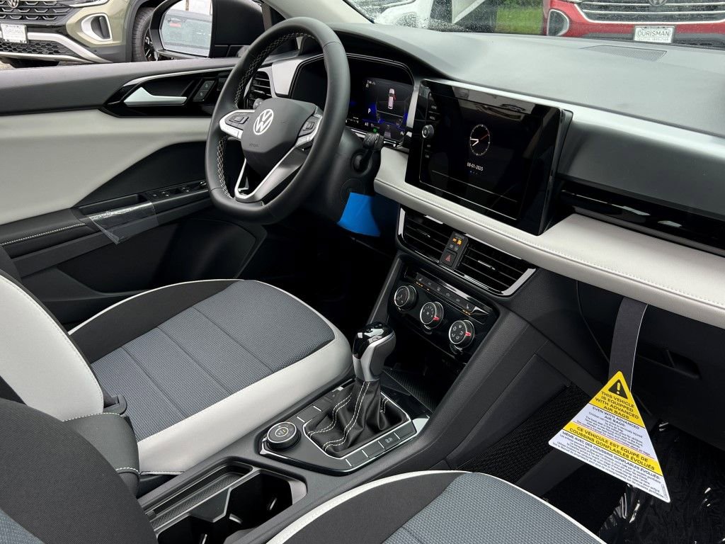 New 2025 Volkswagen Taos S image 10