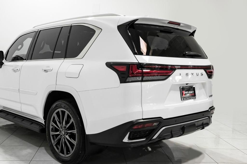 Used 2023 Lexus LX 600 F Sport image 13