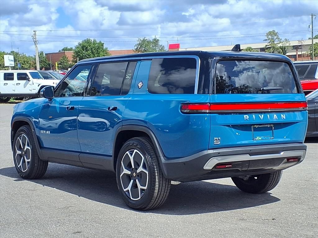 Used 2024 Rivian R1S Adventure AWD/4WD image 5