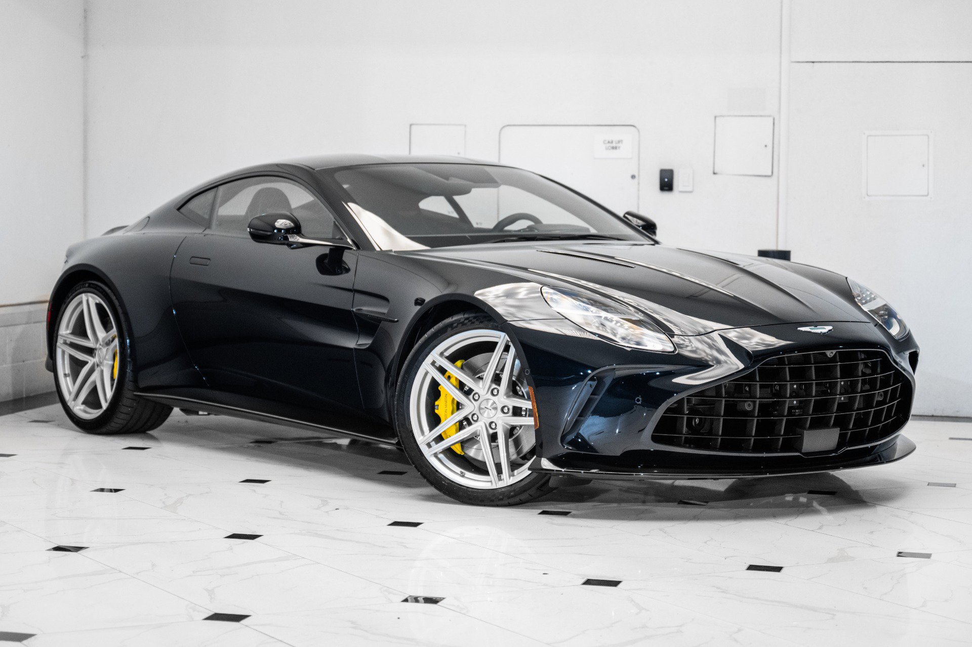 New 2026 Aston Martin V8 Vantage Coupe image 35