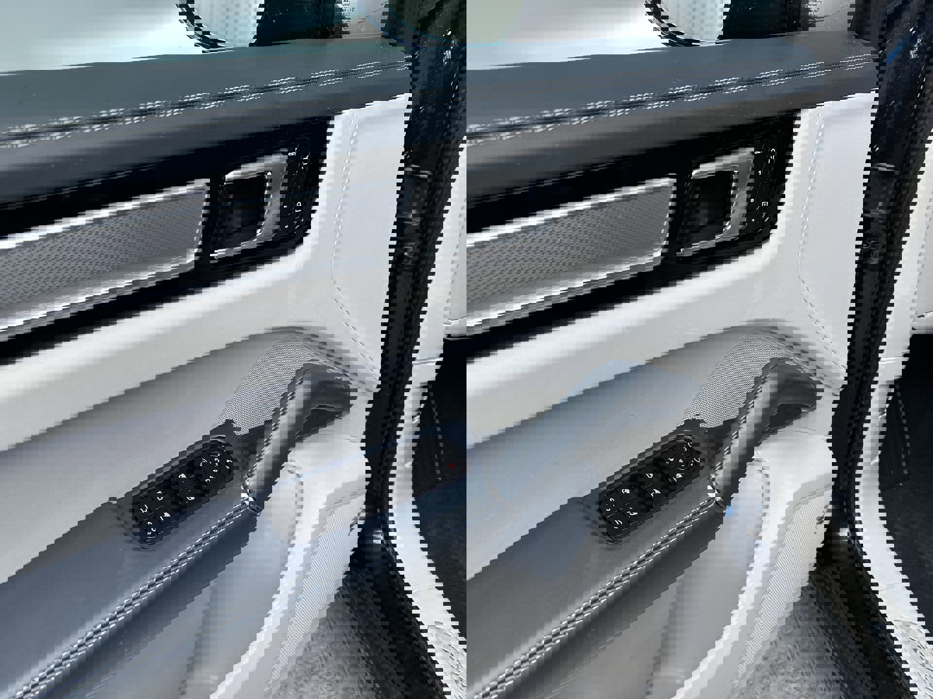 Used 2023 Porsche Cayenne image 14