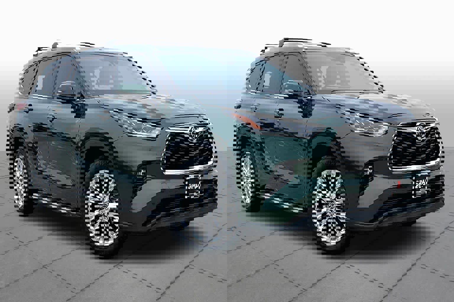 Used 2024 Toyota Highlander Limited image 2