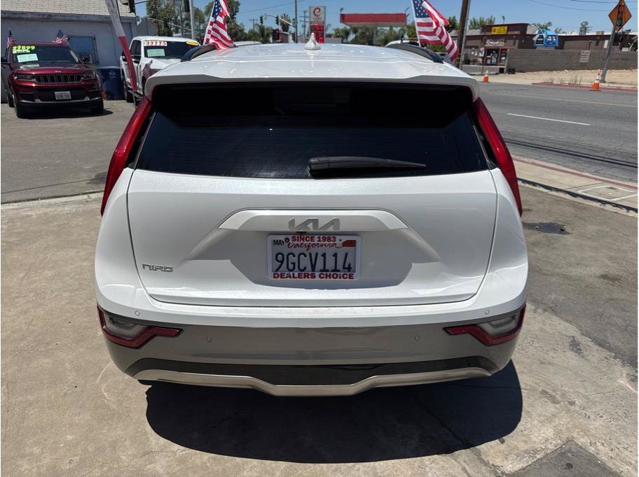 Used 2023 Kia Niro Wave FWD image 4