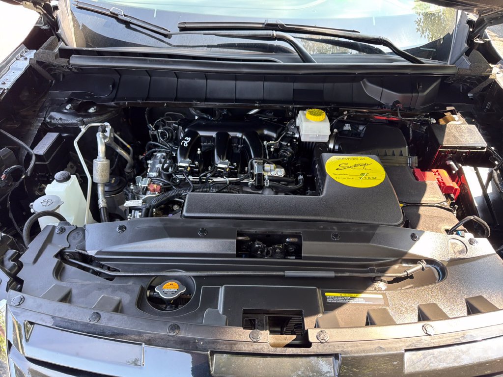 Used 2025 Nissan Pathfinder SL FWD image 26