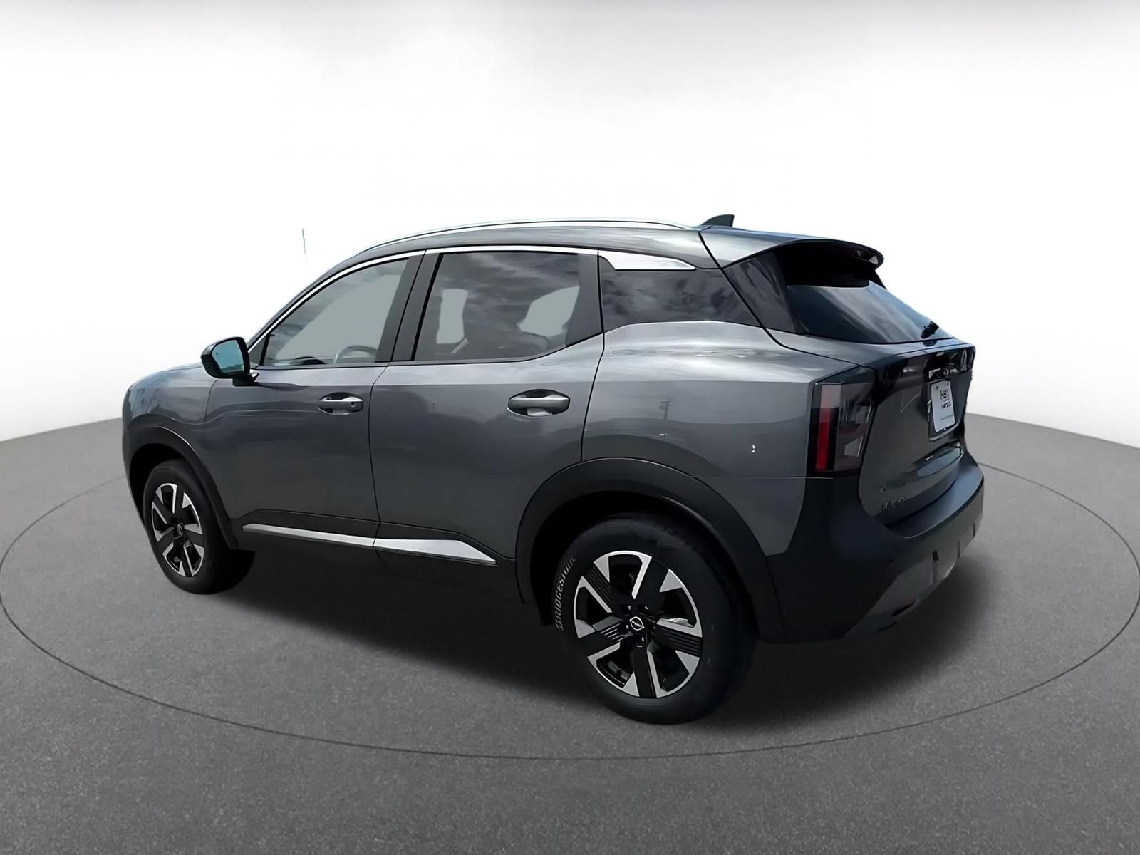 Used 2026 Nissan Kicks SV w/ Cold Weather Package AWD/4WD image 9