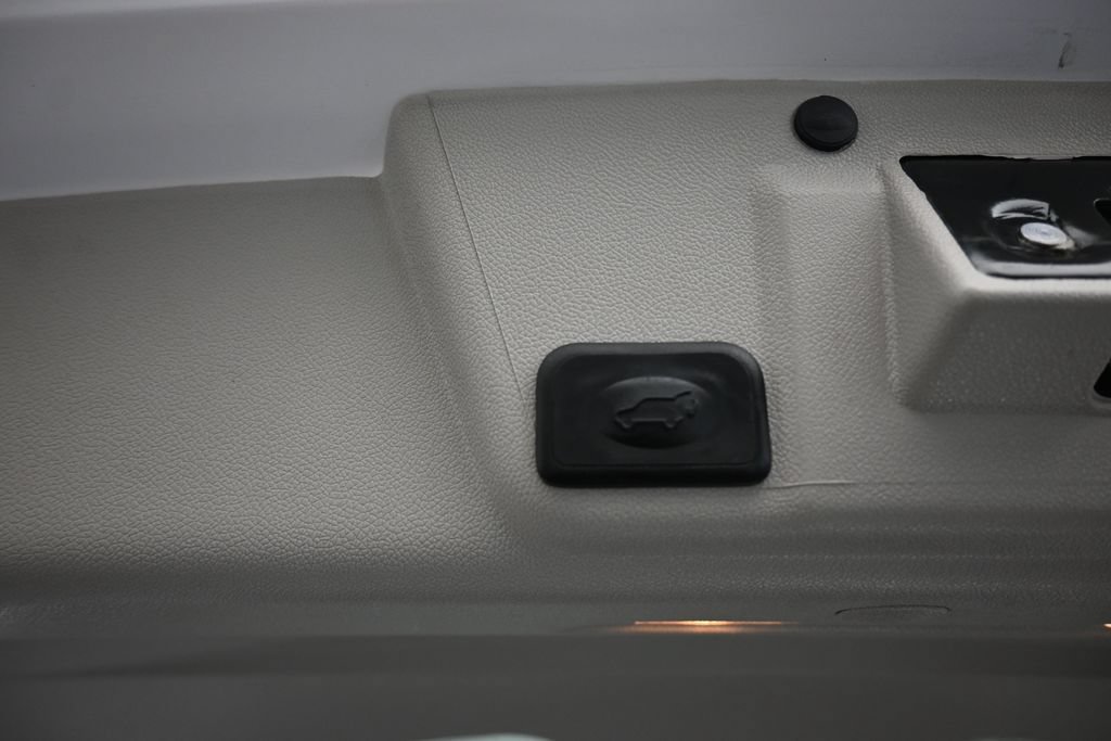 Used 2017 Buick Enclave Leather AWD/4WD image 61