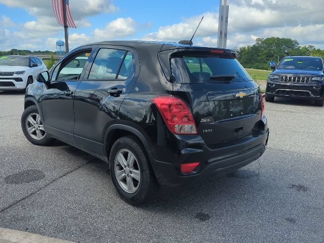 Used 2020 Chevrolet Trax LS FWD image 10