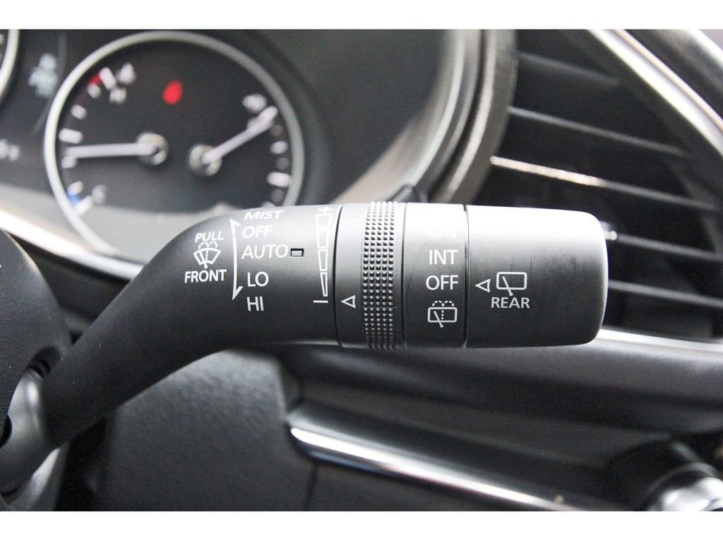 Certified 2025 MAZDA MAZDA3 s FWD image 19