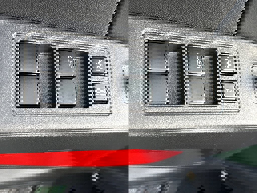 New 2025 Nissan Frontier PRO-4X w/ Black Accent Package image 23