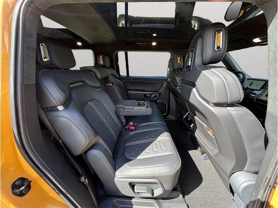 Used 2023 Rivian R1S AWD Adventure Quad image 43