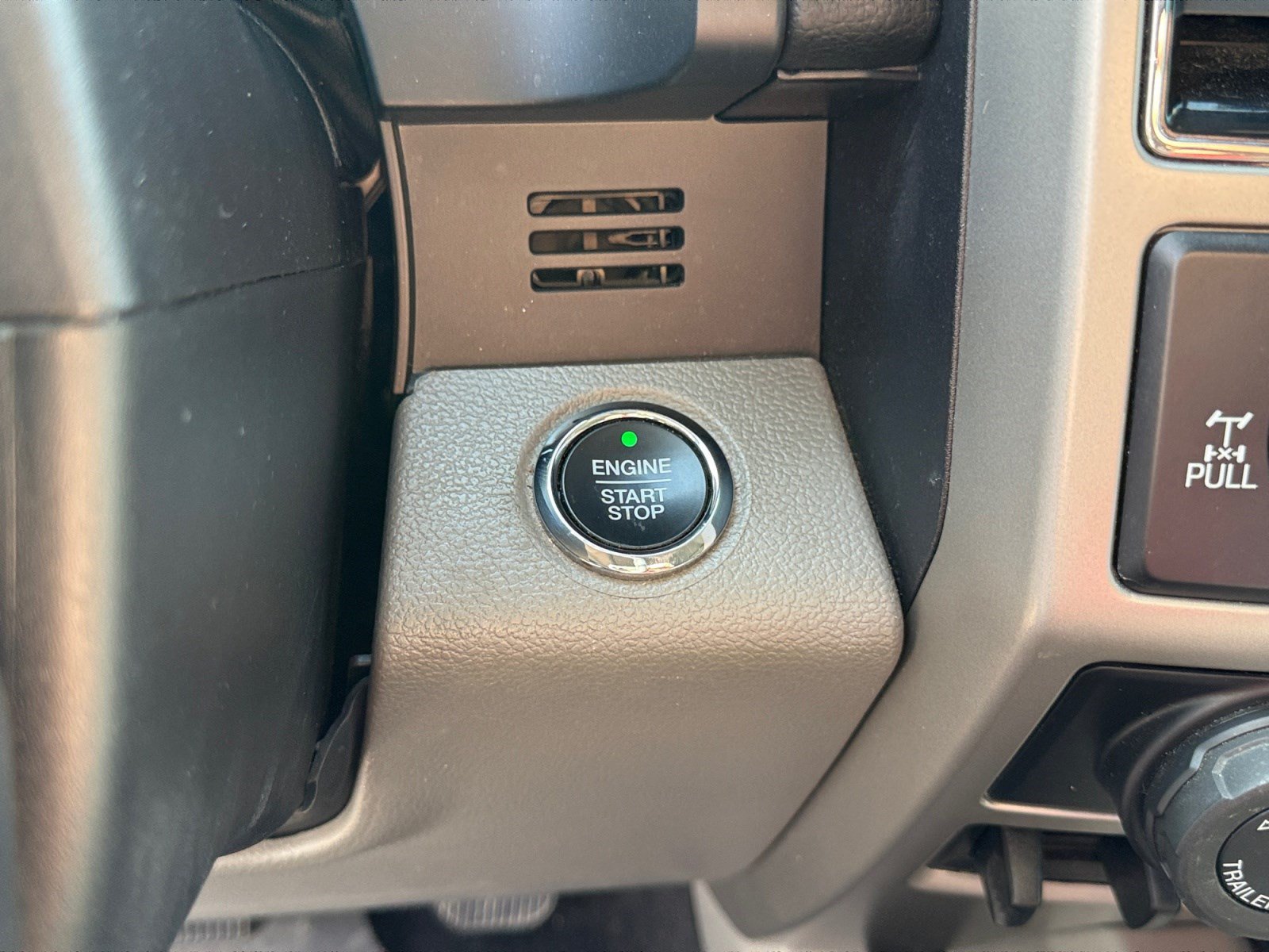 Used 2020 Ford F150 Lariat w/ Equipment Group 502A Luxury AWD/4WD image 28