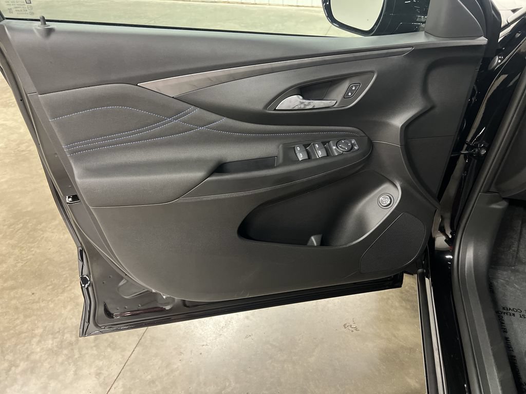 Certified 2026 Buick Envista Sport Touring w/ Convenience I Package FWD image 15