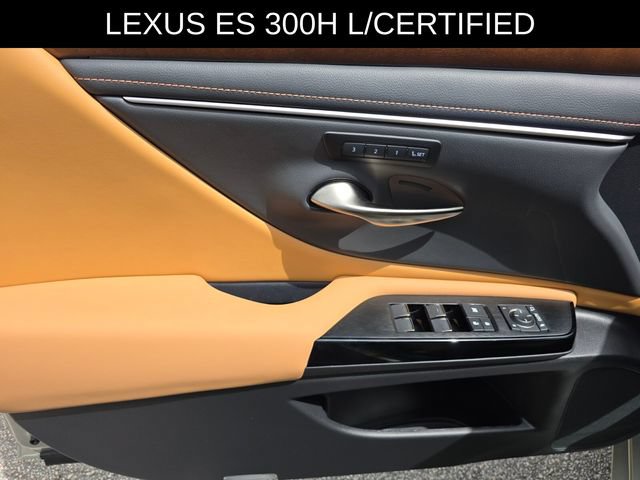 Used 2025 Lexus ES 300h w/ Premium Package FWD image 24