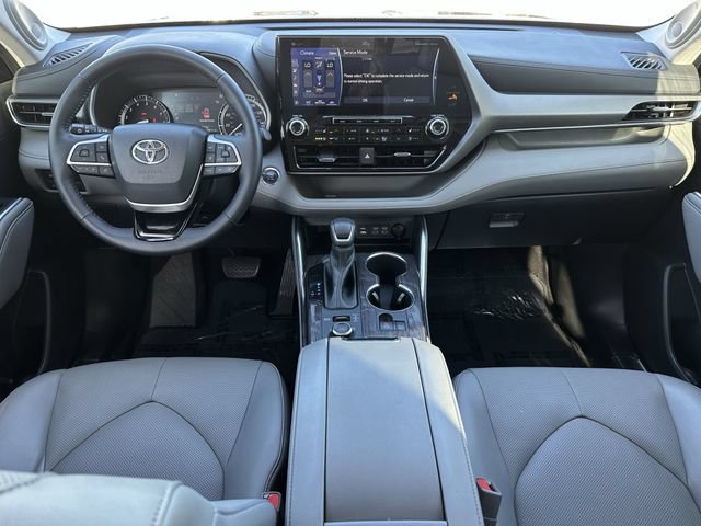 Used 2022 Toyota Highlander Limited AWD/4WD image 11
