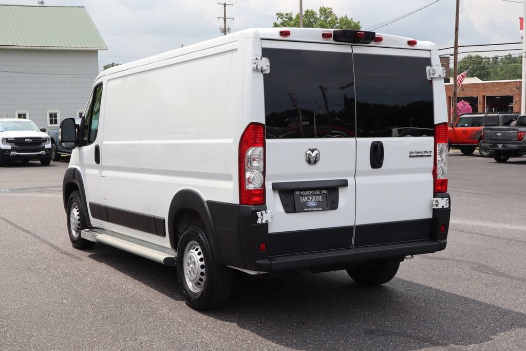 Used 2025 RAM ProMaster 2500 w/ U-Haul Equipment Group FWD image 15