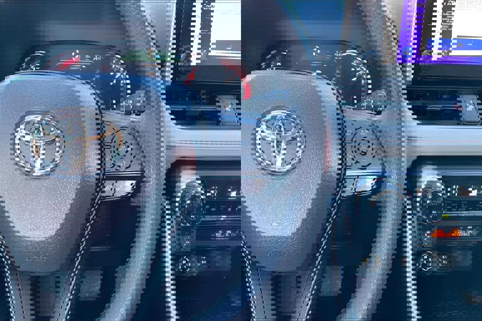 Used 2024 Toyota RAV4 XLE w/ Convenience Package image 25