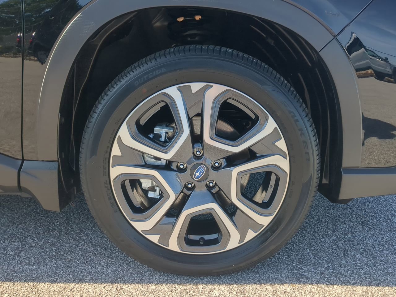 Used 2024 Subaru Ascent Limited w/ Technology Package AWD/4WD image 9