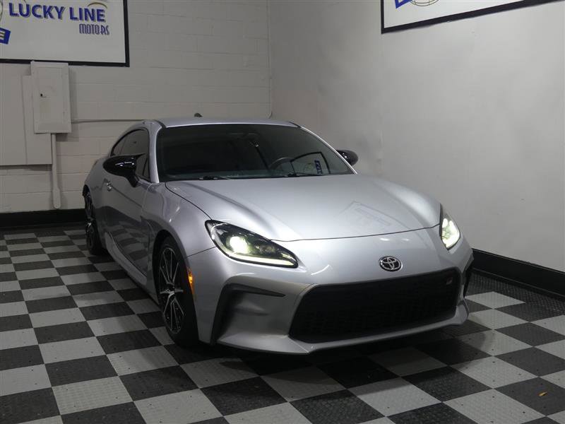 Used 2022 Toyota GR86 image 5