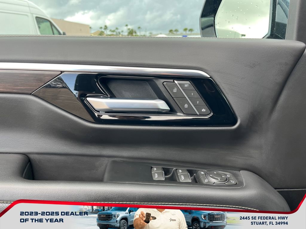 Used 2025 Chevrolet Tahoe Premier image 24