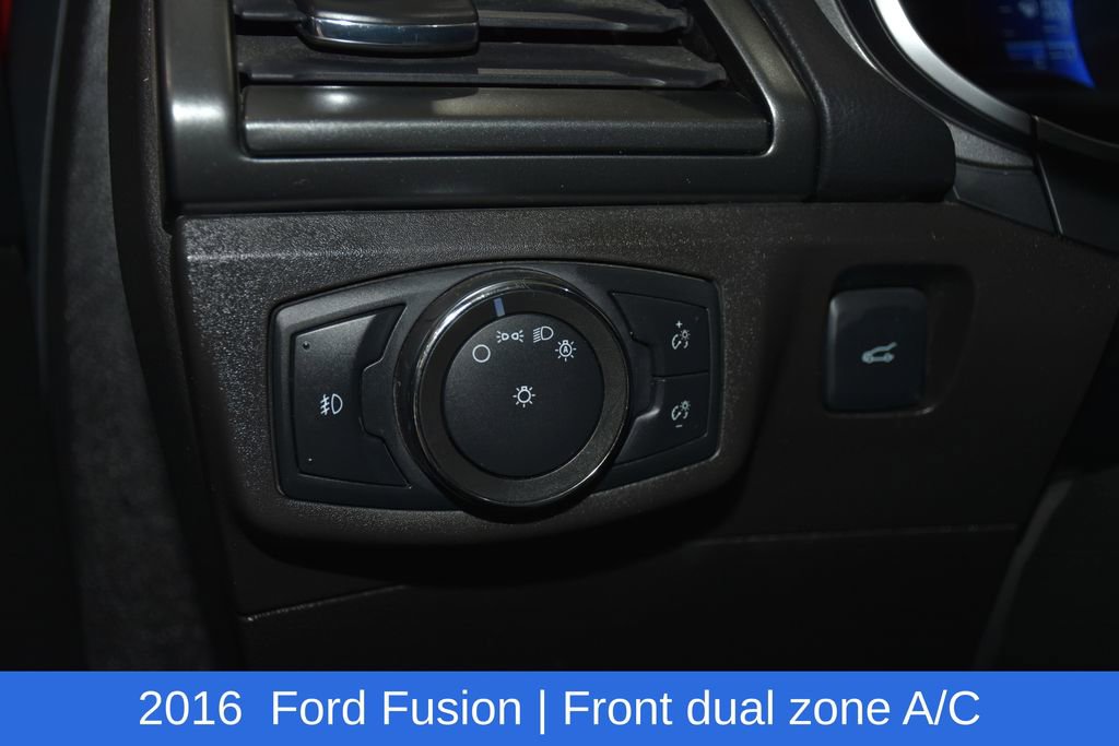 Used 2016 Ford Fusion Titanium AWD/4WD image 9