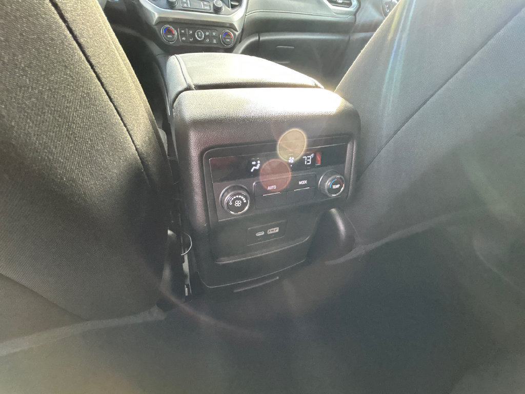Certified 2023 GMC Acadia SLE FWD image 31