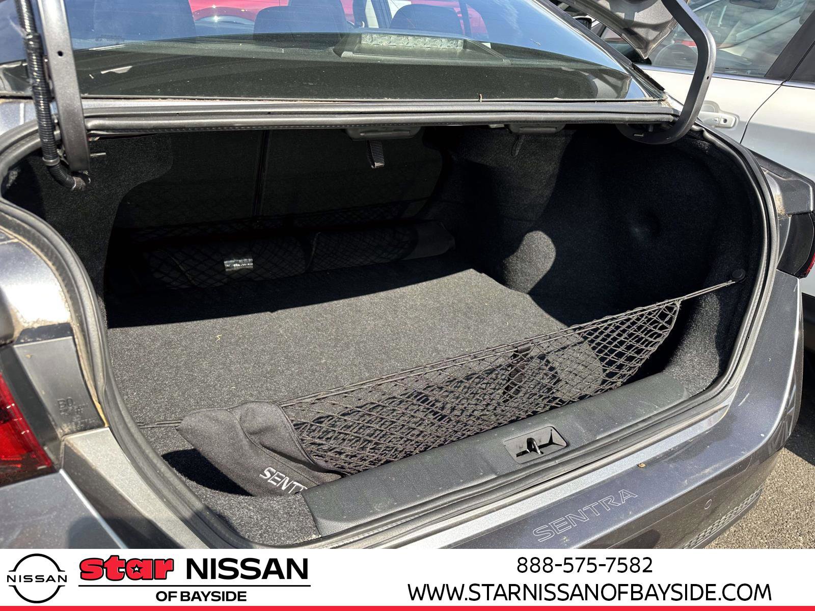 Certified 2022 Nissan Sentra SR w/ Trunk Package image 9