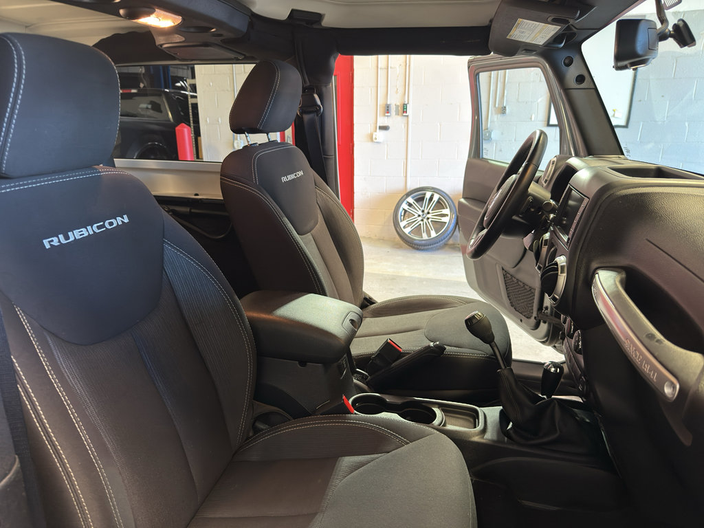 Used 2015 Jeep Wrangler Rubicon w/ Dual Top Group image 21