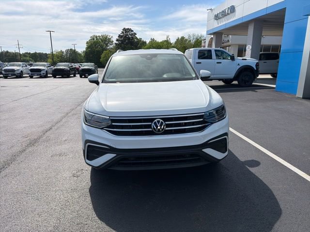 Used 2022 Volkswagen Tiguan SE FWD image 3