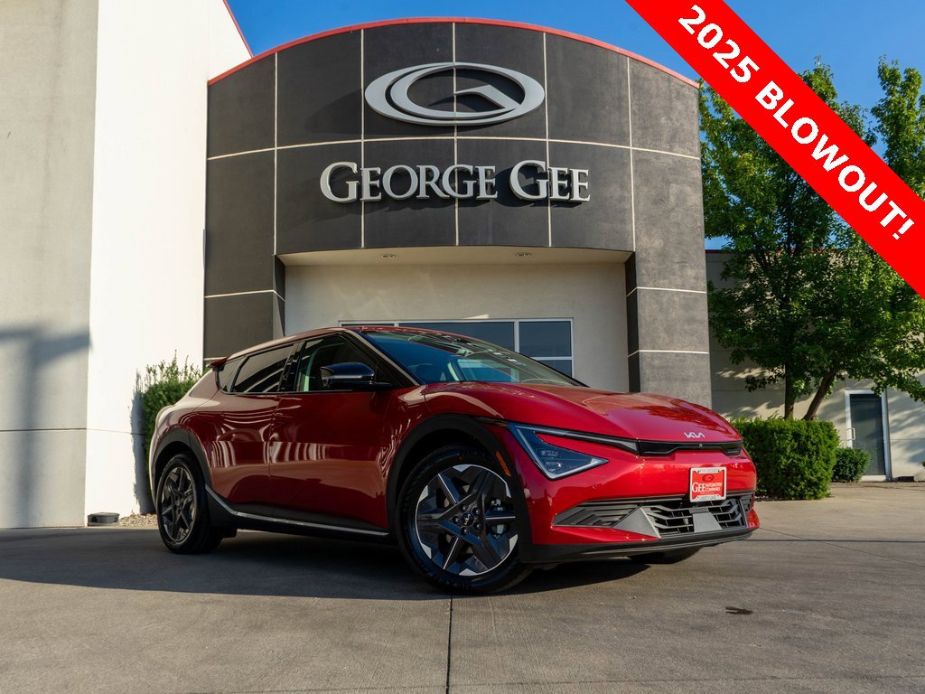 New 2025 Kia EV6 Light w/ Light LR Technology Package