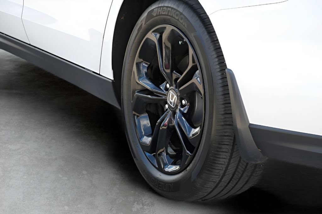 Used 2025 Honda Accord SE image 8